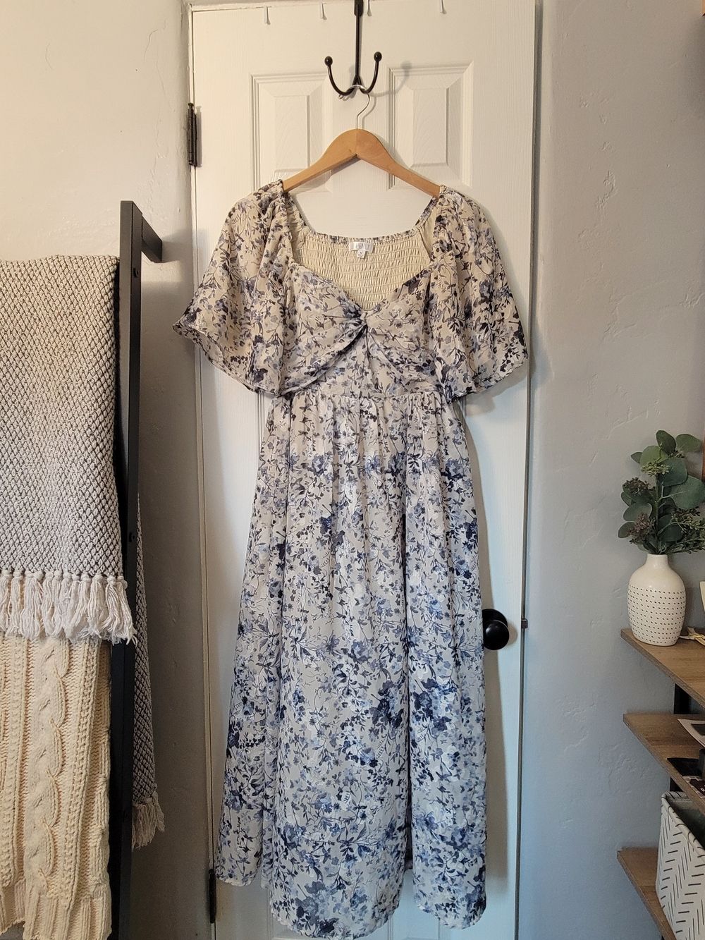 Clair De Bloom Midi Floral Tie-Front Maxi Dress - Blue/White
